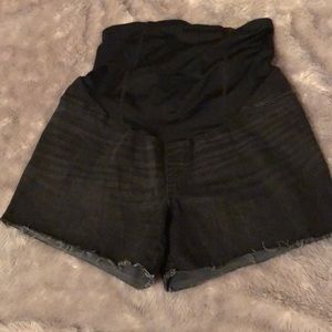 Maternity shorts